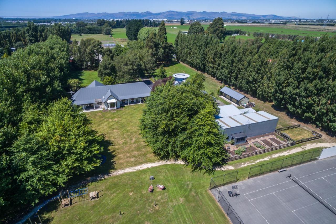 Bond Estate Luxury Accommodation Christchurch Exterior photo