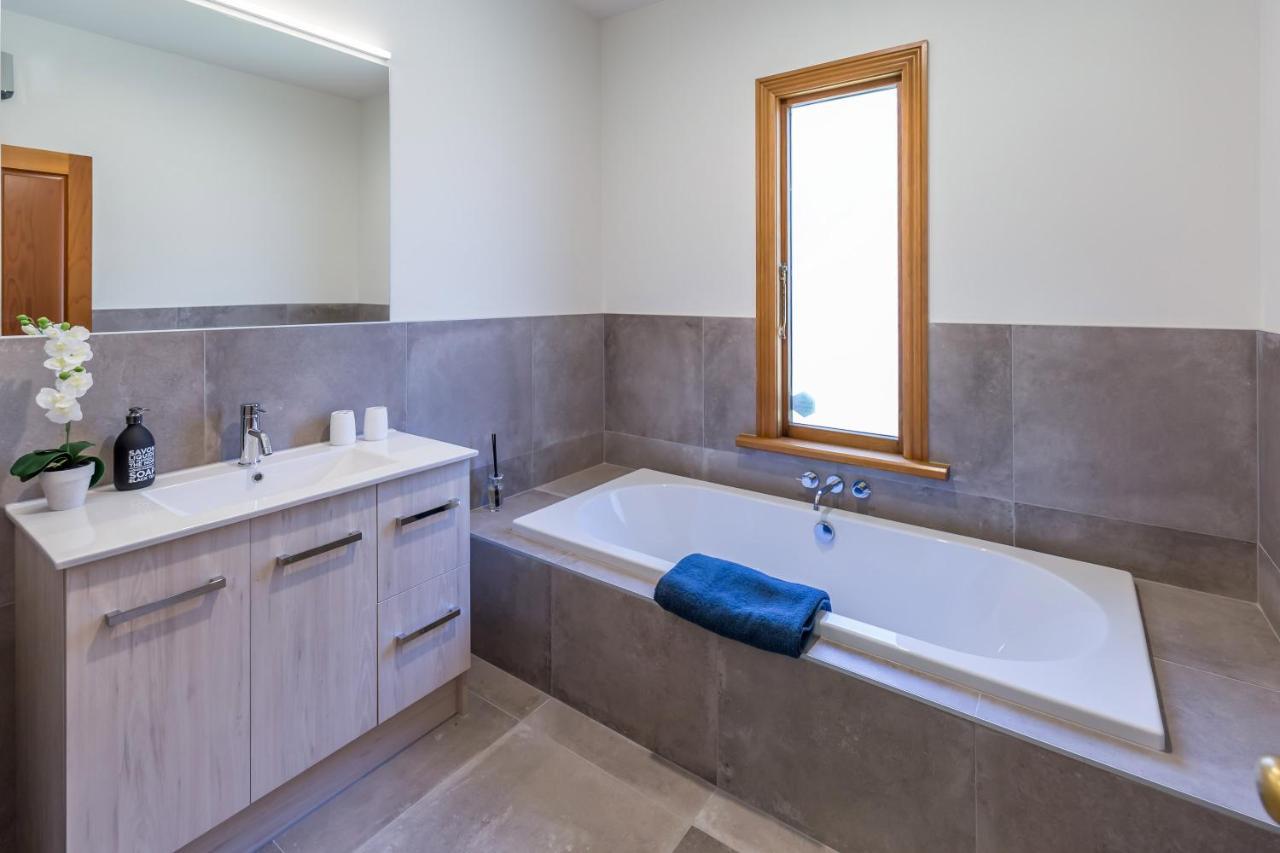 Bond Estate Luxury Accommodation Christchurch Exterior photo