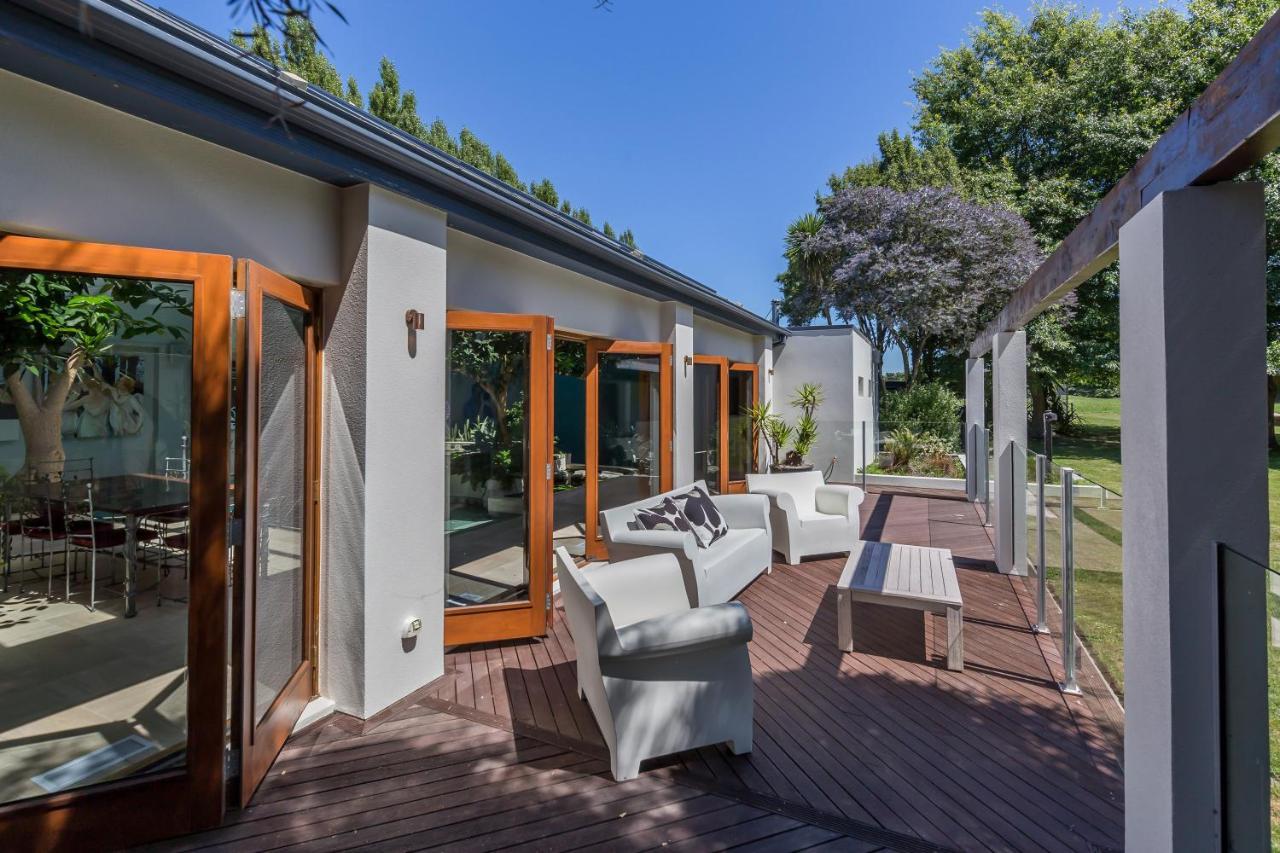 Bond Estate Luxury Accommodation Christchurch Exterior photo