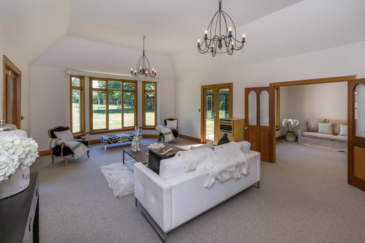 Bond Estate Luxury Accommodation Christchurch Exterior photo